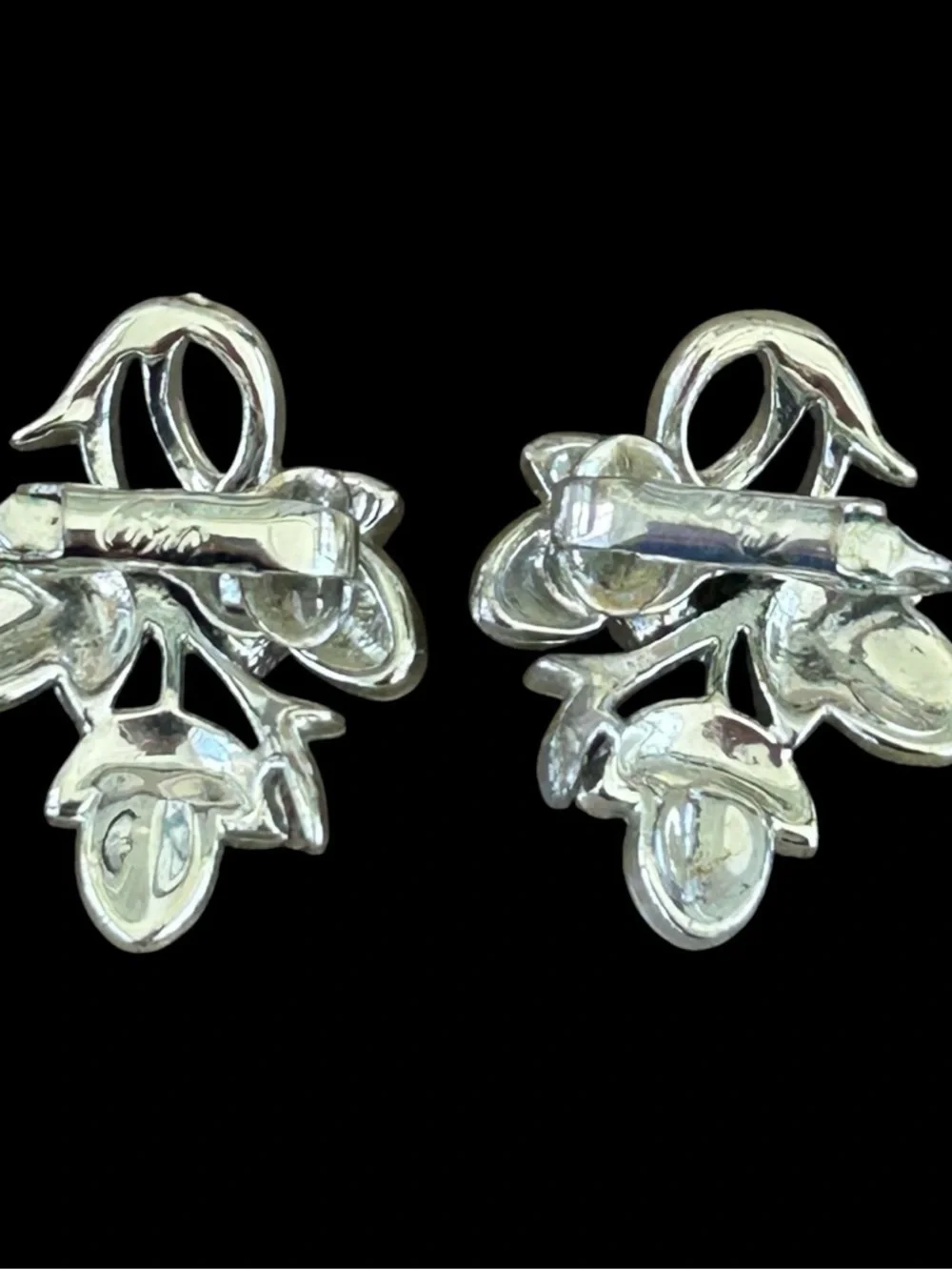 VTG Coro Acorn Clip On Earrings Silver Tone Oak Leaf Nature Signed 1